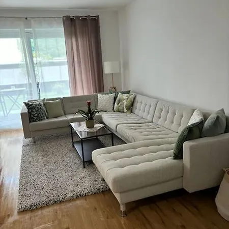 Wunderschoene Am Rhein Naehe Koblenz * Lahnstein